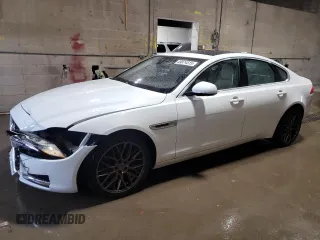 2016 Jaguar XF 35t Prestige z VIN SAJBK4BV3GCY19260, wystawiony jako Copart lot #49874515 z przebiegiem 47 453 mil mil oraz Szkoda całkowita • Salvage title. Historia ofert i sprzedaży dostępna na DreamBid. Obrazek 1.