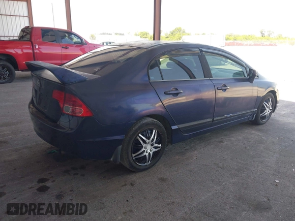 2008 Honda Civic LX z VIN 1HGFA16558L035712, wystawiony jako IAAI lot #42286627 z przebiegiem 160 558 mil mil oraz . Historia ofert i sprzedaży dostępna na DreamBid. Obrazek 4.