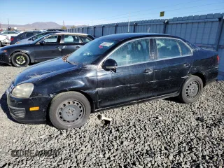 2005 Volkswagen Jetta Sedan 2.5L with VIN 3VWRG71K85M604697, listed as a Copart auction lot 42790635 with 179,281 mi miles and Salvage Title. Bid and sale history available at carsss.com. Image 1.