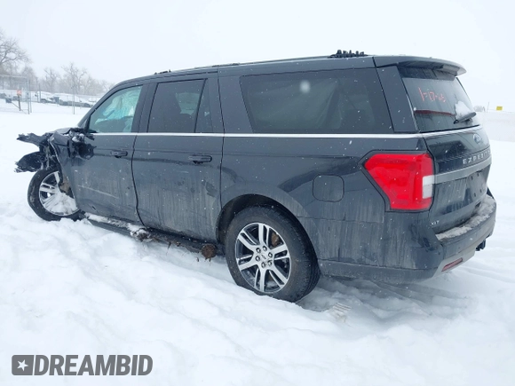 2024 Ford Expedition Max XLT with VIN 1FMJK1J83REA98073, listed as a IAAI auction lot 41525411 with Not Provided miles and . Bid and sale history available at DreamBid. Image 3.