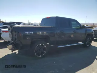 2009 Chevrolet Silverado 1500 LT with VIN 3GCEK23M59G172043, listed as a Copart auction lot 47649155 with 203,293 mi miles and Salvage Title. Bid and sale history available at DreamBid. Image 3.