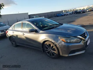 2018 Nissan Altima 2.5 SV with VIN 1N4AL3AP0JC136126, listed as a IAAI auction lot 41431759 with 170,825 mi miles. Bid and sale history available at carsss.com. Image 6.