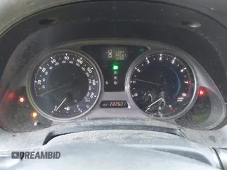 2006 Lexus IS 250 Manual with VIN JTHBK262X62018704, listed as a IAAI auction lot 40532463 with 232,601 mi miles. Bid and sale history available at carsss.com. Image 7.