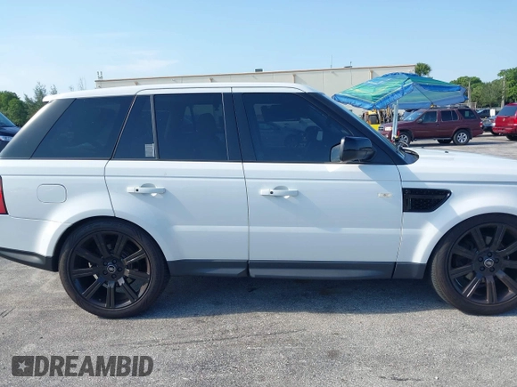2013 Land Rover Range Rover Sport HSE z VIN SALSF2D42DA809718, wystawiony jako IAAI lot #42335912 z przebiegiem 153 297 mil mil oraz . Historia ofert i sprzedaży dostępna na DreamBid. Obrazek 13.