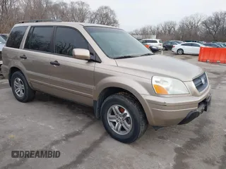 2005 Honda Pilot EX-L with VIN 5FNYF18505B040059, listed as a IAAI auction lot 41656782 with 234,723 mi miles. Bid and sale history available at carsss.com. Image 1.