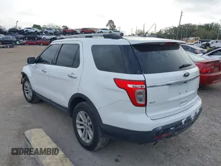 2015 Ford Explorer XLT with VIN 1FM5K7D84FGB07444, listed as a IAAI auction lot 41632589 with 196,889 mi miles and . Bid and sale history available at carsss.com. Image 3.