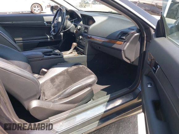2010 Mercedes-Benz E 550 with VIN WDDKJ7CB5AF023208, listed as a IAAI auction lot 42516989 with 178,010 mi miles and . Bid and sale history available at DreamBid. Image 5.