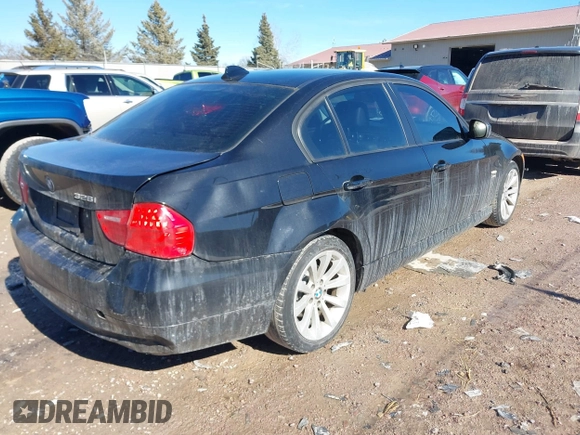 2011 BMW 3 Series 328i xDrive with VIN WBAPK7C5XBA818175, listed as a IAAI auction lot 41661543 with 1 mi miles. Bid and sale history available at carsss.com. Image 4.