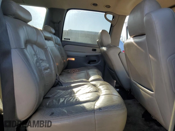 2002 Chevrolet Suburban Z71 with VIN 3GNFK16T52G274926, listed as a Copart auction lot 88449475 with 260,929 mi miles and Salvage Title. Bid and sale history available at carsss.com. Image 11.