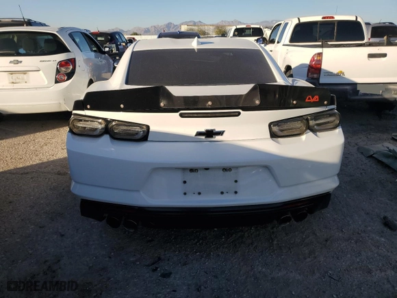 2020 Chevrolet Camaro 1SS with VIN 1G1FE1R73L0105047, listed as a Copart auction lot 83538724 with 0 mi miles and Salvage Title. Bid and sale history available at carsss.com. Image 6.