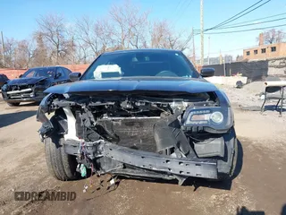 2018 Chrysler 300 with VIN 2C3CCAGG3JH250332, listed as a IAAI auction lot 41931396 with 0 mi miles. Bid and sale history available at carsss.com. Image 11.