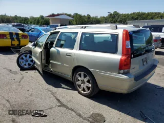 2006 Volvo V70 2.4L with VIN YV1SW640362576709, listed as a Copart auction lot 69790804 with 207,321 mi miles and Salvage Title. Bid and sale history available at carsss.com. Image 2.
