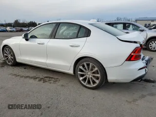 2021 Volvo S60 Momentum with VIN 7JRA22TK3MG096468, listed as a Copart auction lot 37730094 with 19,098 mi miles. Bid and sale history available at carsss.com. Image 2.
