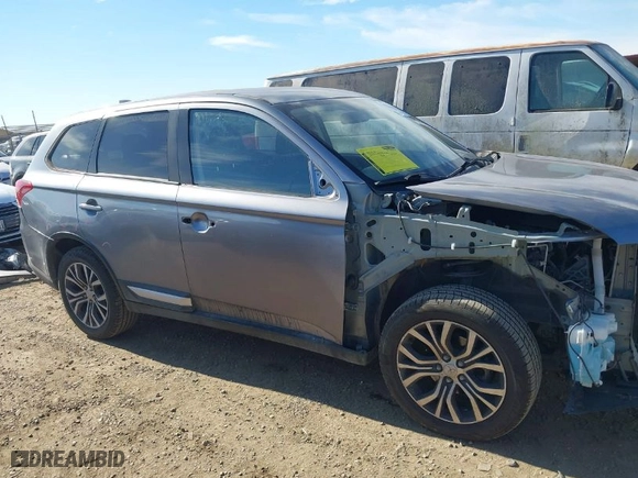 2017 Mitsubishi Outlander SE with VIN JA4AD3A36HZ059932, listed as a IAAI auction lot 41331576 with 125,419 mi miles. Bid and sale history available at carsss.com. Image 14.