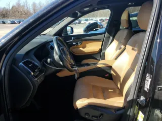 2018 Volvo XC90 Momentum with VIN YV4A22PK0J1333146, listed as a Copart auction lot 50161045 with 168,323 mi miles and Clean Title. Bid and sale history available at carsss.com. Image 7.