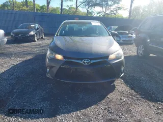 2017 Toyota Camry XLE z VIN 4T1BF1FKXHU389171, wystawiony jako IAAI lot #42202286 z przebiegiem 104 024 mil mil oraz . Historia ofert i sprzedaży dostępna na DreamBid. Obrazek 12.