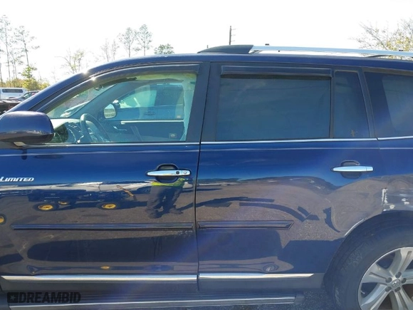2013 Toyota Highlander Limited with VIN 5TDDK3EH1DS264102, listed as a IAAI auction lot 41829823 with 186,503 mi miles. Bid and sale history available at carsss.com. Image 14.