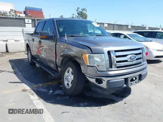 2011 Ford F-150 XL with VIN 1FTEW1CM3BFA73985, listed as a IAAI auction lot 41948818 with 84,436 mi miles. Bid and sale history available at carsss.com. Image 1.