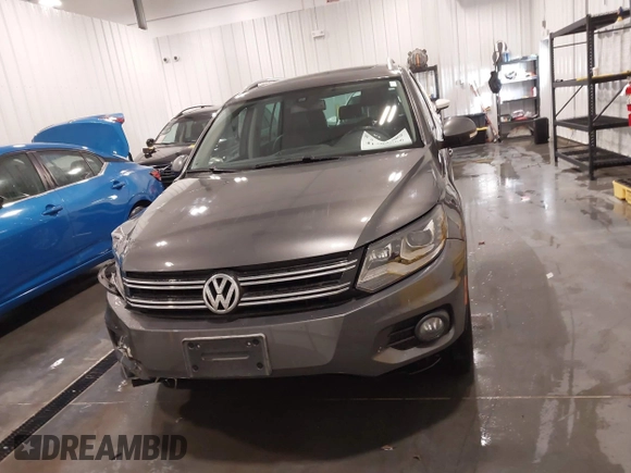 2016 Volkswagen Tiguan SE z VIN WVGBV7AX3GW507850, wystawiony jako IAAI lot #41303866 z przebiegiem 97 989 mil mil oraz . Historia ofert i sprzedaży dostępna na DreamBid. Obrazek 12.