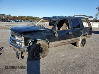 1998 Chevrolet Tahoe z VIN 1GNEK13R2WJ346738, wystawiony jako Copart lot #82112764 z przebiegiem 135 422 mil mil oraz Szkoda całkowita • Salvage title. Historia ofert i sprzedaży dostępna na DreamBid. Obrazek 1.