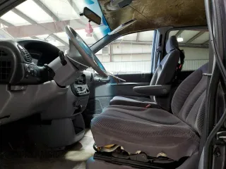 1996 Dodge Caravan SE with VIN 2B4GP4532TR845170, listed as a Copart auction lot 79680774 with Not Provided miles and Salvage Title. Bid and sale history available at DreamBid. Image 7.