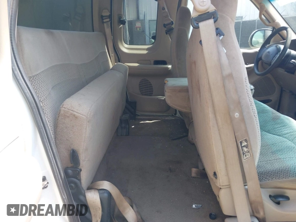 2000 Ford F-150 XL with VIN 1FTRX17L0YNA55913, listed as a IAAI auction lot 41914332 with 1 mi miles. Bid and sale history available at carsss.com. Image 8.