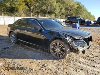 2013 Chrysler 300 S z VIN 2C3CCABG2DH527578, wystawiony jako Copart lot #81095624 z przebiegiem 217 456 mil mil oraz Szkoda całkowita • Salvage title. Historia ofert i sprzedaży dostępna na DreamBid. Obrazek 4.