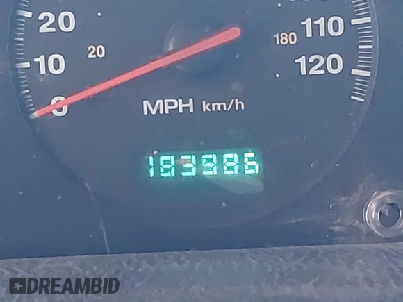 2000 Jeep Grand Cherokee Limited z VIN 1J4GW58N1YC206992, wystawiony jako IAAI lot #42057236 z przebiegiem 183 986 mil mil oraz . Historia ofert i sprzedaży dostępna na DreamBid. Obrazek 15.