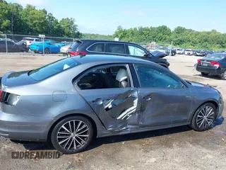 2017 Volkswagen Jetta Sport z VIN 3VWD17AJ6HM284934, wystawiony jako IAAI lot #42657613 z przebiegiem 85 929 mil mil oraz . Historia ofert i sprzedaży dostępna na DreamBid. Obrazek 14.