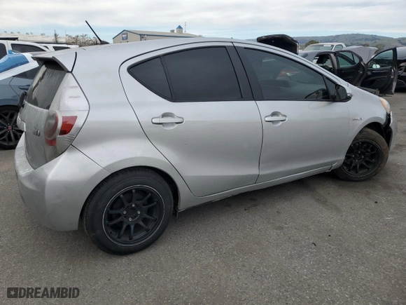2013 Toyota Prius c One with VIN JTDKDTB33D1533353, listed as a Copart auction lot 47584785 with 126,427 mi miles and Salvage Title. Bid and sale history available at carsss.com. Image 3.