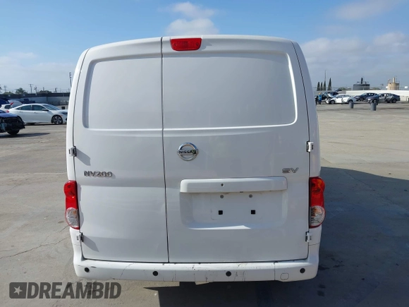 2021 Nissan NV200 SV z VIN 3N6CM0KN4MK706538, wystawiony jako IAAI lot #42219229 z przebiegiem 67 758 mil mil oraz . Historia ofert i sprzedaży dostępna na DreamBid. Obrazek 16.