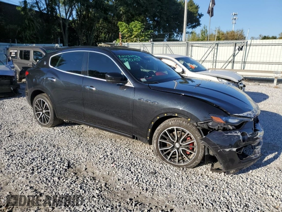 2019 Maserati Levante with VIN ZN661XUAXKX325718, listed as a Copart auction lot 70430973 with 69,612 mi miles. Bid and sale history available at carsss.com. Image 4.