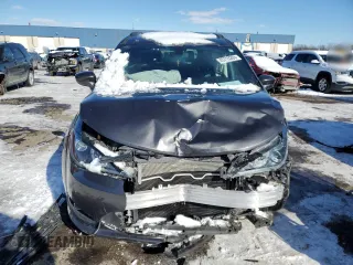 2020 Chrysler Pacifica Launch Edition z VIN 2C4RC3BG4LR270899, wystawiony jako Copart lot #45715205 z przebiegiem 71 409 mil mil oraz Nie do naprawy. Historia ofert i sprzedaży dostępna na DreamBid. Obrazek 5.