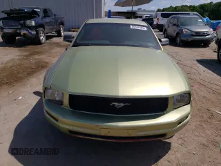 2005 Ford Mustang Deluxe with VIN 1ZVFT80N555143190, listed as a Copart auction lot 55550105 with 183,355 mi miles and Clean Title. Bid and sale history available at carsss.com. Image 5.