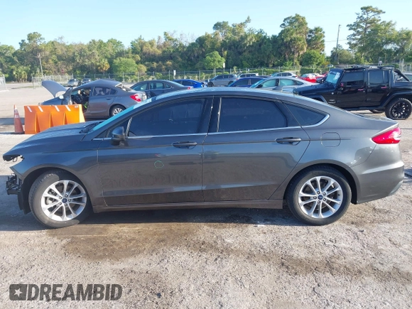 2020 Ford Fusion SE with VIN 3FA6P0HDXLR263572, listed as a IAAI auction lot 41989167 with 42,522 mi miles. Bid and sale history available at carsss.com. Image 15.