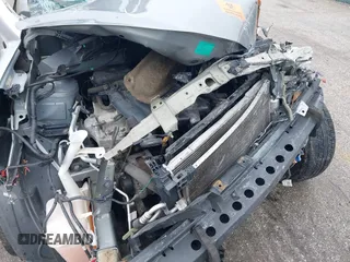 2014 Nissan Note S Plus z VIN 3N1CE2CP7EL373942, wystawiony jako IAAI lot #42187563 z przebiegiem Nie podano mil oraz . Historia ofert i sprzedaży dostępna na DreamBid. Obrazek 10.