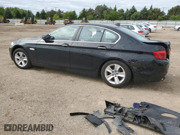 2013 BMW 5 Series 528i xDrive z VIN WBAXH5C58DD108132, wystawiony jako Copart lot #57969865 z przebiegiem 68 308 mil mil oraz Szkoda całkowita • Salvage title. Historia ofert i sprzedaży dostępna na DreamBid. Obrazek 2.