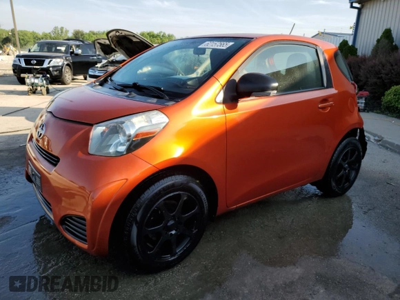 2012 Scion iQ z VIN JTNJJXB0XCJ020404, wystawiony jako Copart lot #62157565 z przebiegiem 82 869 mil mil oraz Nie do naprawy • Non repairable. Historia ofert i sprzedaży dostępna na DreamBid. Obrazek 1.