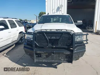 2022 Ram 2500 Tradesman with VIN 3C6UR5HJ6NG251522, listed as a IAAI auction lot 40350276 with 31,332 mi miles. Bid and sale history available at carsss.com. Image 12.