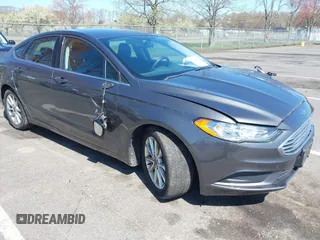 2017 Ford Fusion SE with VIN 3FA6P0H70HR107252, listed as a IAAI auction lot 42041332 with 121,255 mi miles. Bid and sale history available at carsss.com. Image 1.