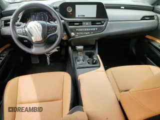 2025 Lexus ES 350 z VIN 58ACZ1B15SU192014, wystawiony jako Copart lot #58433695 z przebiegiem 4 158 mil mil oraz Szkoda całkowita • Salvage title. Historia ofert i sprzedaży dostępna na DreamBid. Obrazek 8.