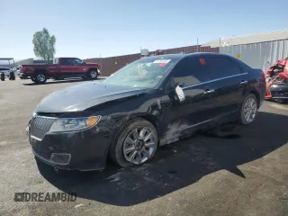 2010 Lincoln MKZ with VIN 3LNHL2GC1AR652774, listed as a Copart auction lot 61284855 with 198,254 mi miles and Salvage title. Bid and sale history available at DreamBid. Image 1.