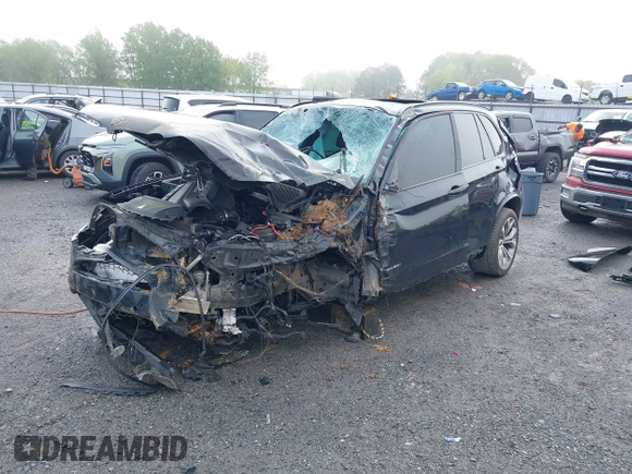 2015 BMW X5 xDrive50i z VIN 5UXKR6C56F0J78575, wystawiony jako IAAI lot #41933018 z przebiegiem Nie podano mil oraz . Historia ofert i sprzedaży dostępna na DreamBid. Obrazek 23.