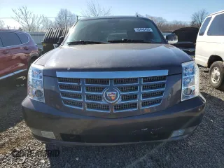 2010 Cadillac Escalade Premium with VIN 1GYUKCEF2AR264970, listed as a Copart auction lot 49448435 with 153,957 mi miles and Salvage title. Bid and sale history available at DreamBid. Image 5.