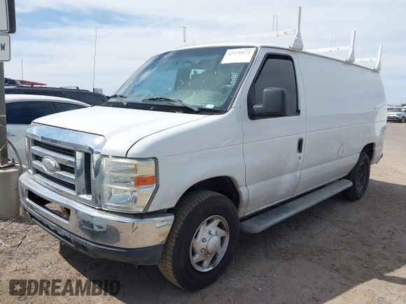2014 Ford Econoline Cargo Commercial z VIN 1FTNE2EW6EDA19961, wystawiony jako IAAI lot #42370572 z przebiegiem 107 320 mil mil oraz . Historia ofert i sprzedaży dostępna na DreamBid. Obrazek 17.