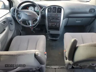 2007 Chrysler Town & Country LWB Touring with VIN 2A4GP54L17R197802, listed as a Copart auction lot 81558614 with 192,938 mi miles and Clean Title. Bid and sale history available at carsss.com. Image 8.