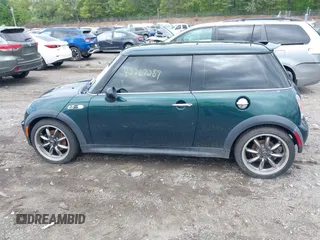 2003 MINI Hardtop S z VIN WMWRE33423TD67347, wystawiony jako IAAI lot #42267289 z przebiegiem 79 740 mil mil oraz . Historia ofert i sprzedaży dostępna na DreamBid. Obrazek 14.