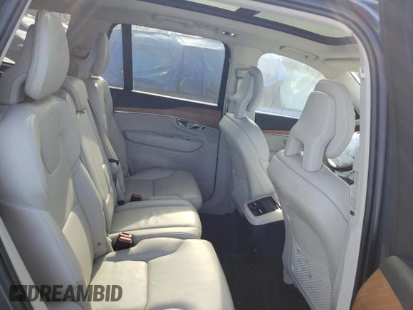 2021 Volvo XC90 Momentum with VIN YV4A22PK1M1712919, listed as a Copart auction lot 70035702 with 18,731 mi miles. Bid and sale history available at carsss.com. Image 11.