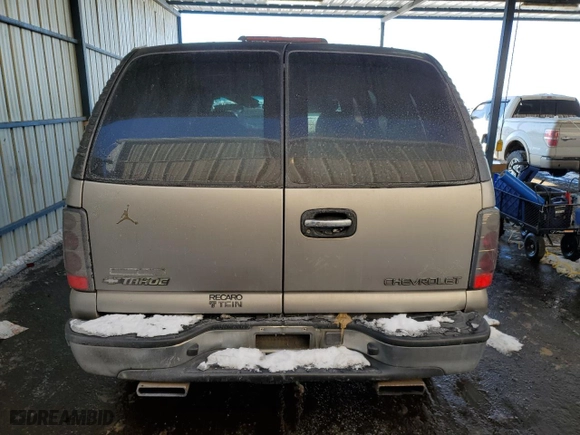 2002 Chevrolet Tahoe LT with VIN 1GNEK13Z62R178338, listed as a Copart auction lot 88915375 with 201,976 mi miles and Salvage Title. Bid and sale history available at carsss.com. Image 6.