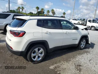 2019 Jeep Compass Altitude with VIN 3C4NJCBB7KT676938, listed as a Copart auction lot 55511795 with 17,676 mi miles and Non repairable. Bid and sale history available at DreamBid. Image 3.